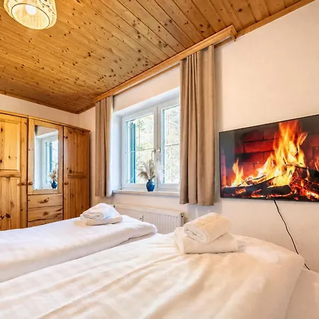 Apartment Berglodge - Panoramasauna, Eigengarten, Skipiste & Wandern Hochrindl